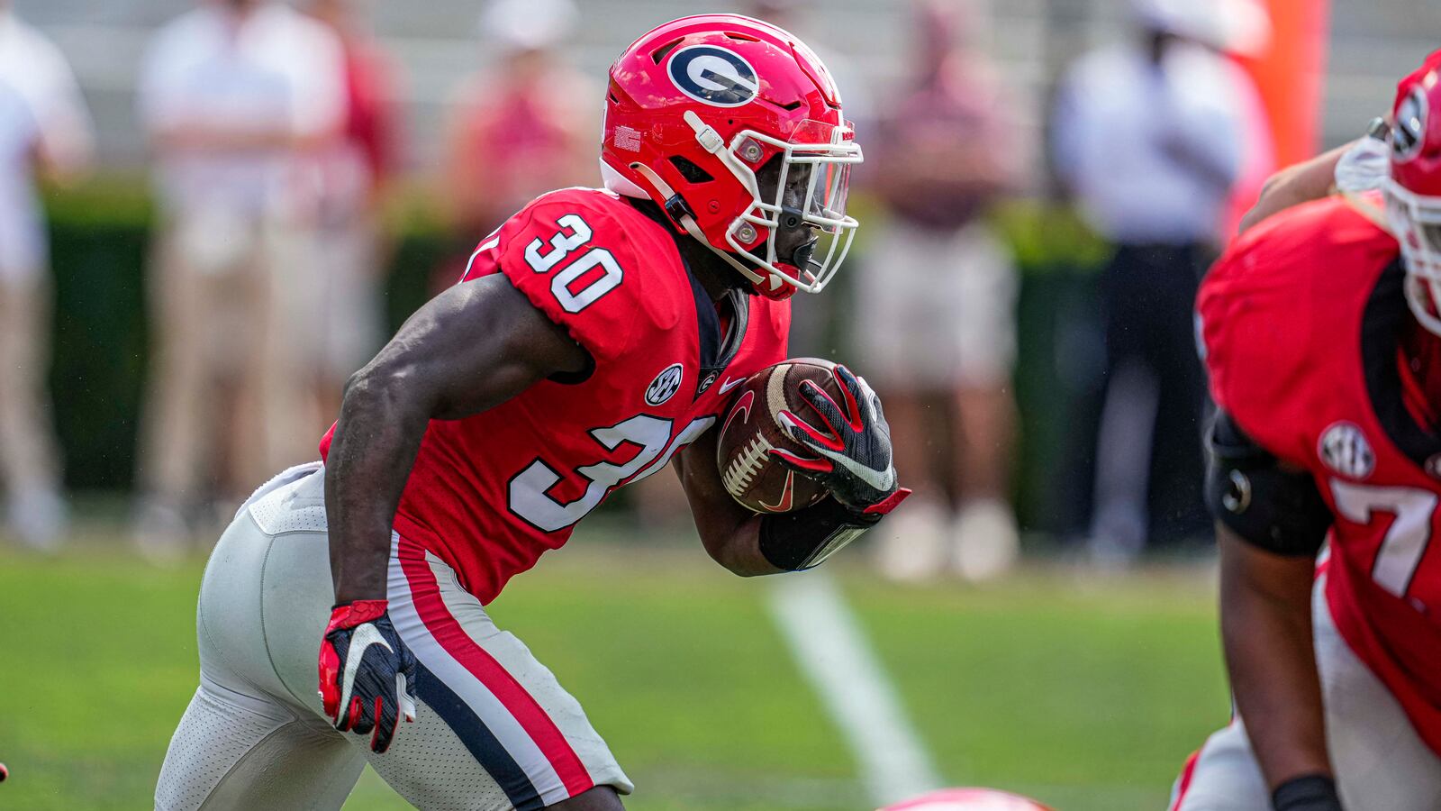 2023-04-15T235131Z_211453434_MT1USATODAY20472458_RTRMADP_3_NCAA-FOOTBALL-GEORGIA-SPRING-GAME_rbbgef