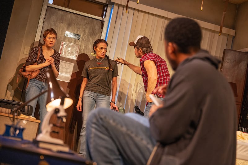 Carrie Coon as Agnes White, Jennifer Engstrom as R.C., Steve Key as Jerry Goss, and Namir Smallwood as Peter Evans