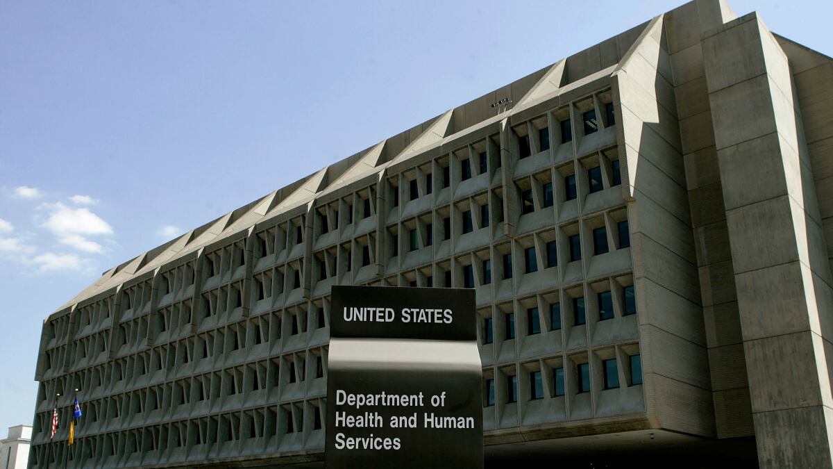 cheats/2013/11/06/top-healthcare-official-resigns/hhs-cheat-11-6-13_pzgnaw