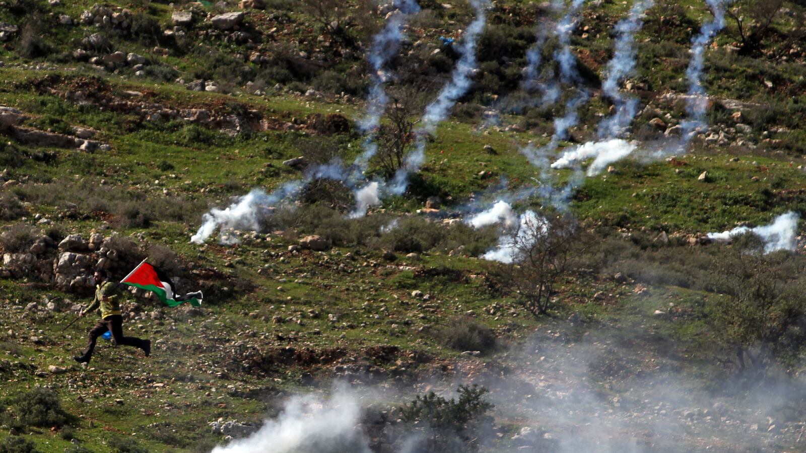 articles/2013/07/23/violence-at-nabi-saleh/nabi-saleh-openz_bgken2