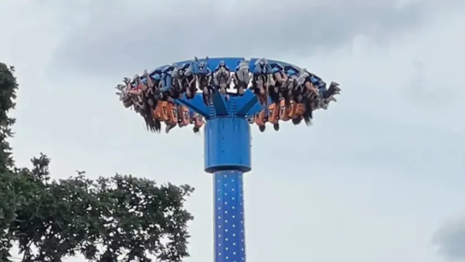 Park Amusment dangling upside down