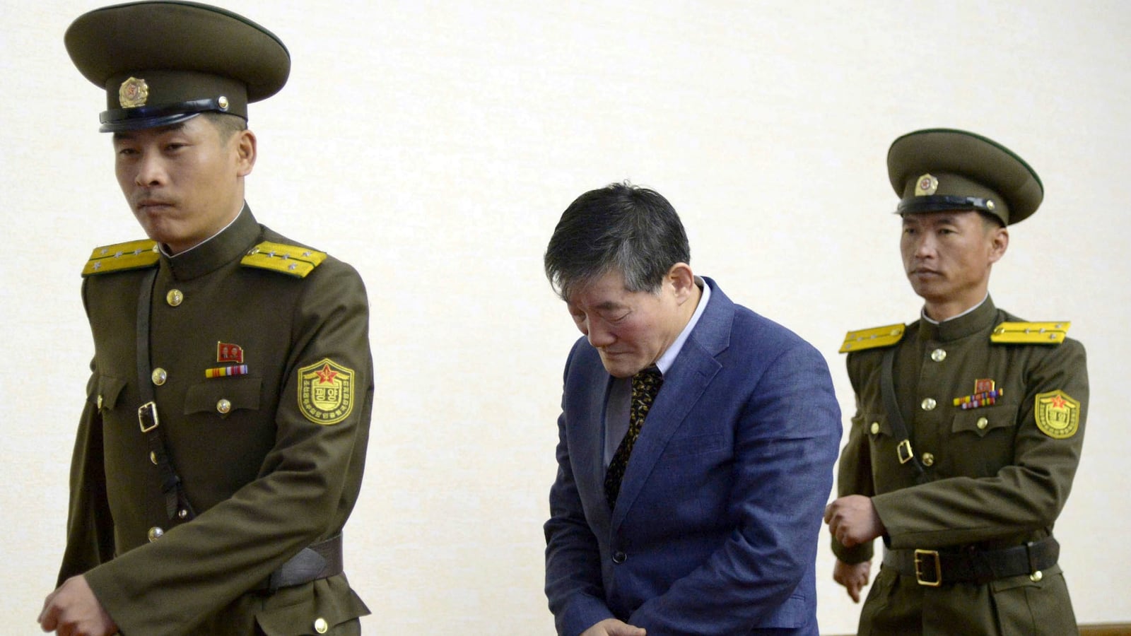 180502-north-korea-prisoners-release-cheat_fccga6