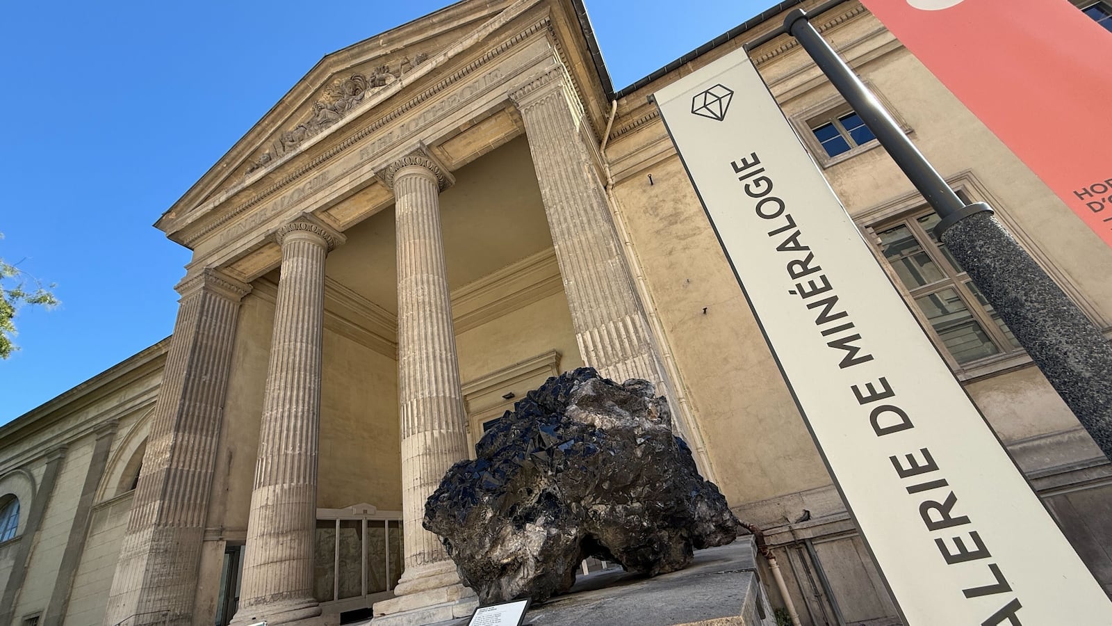 Shot of The Galerie de Mineralogie of the Museum of Natural History