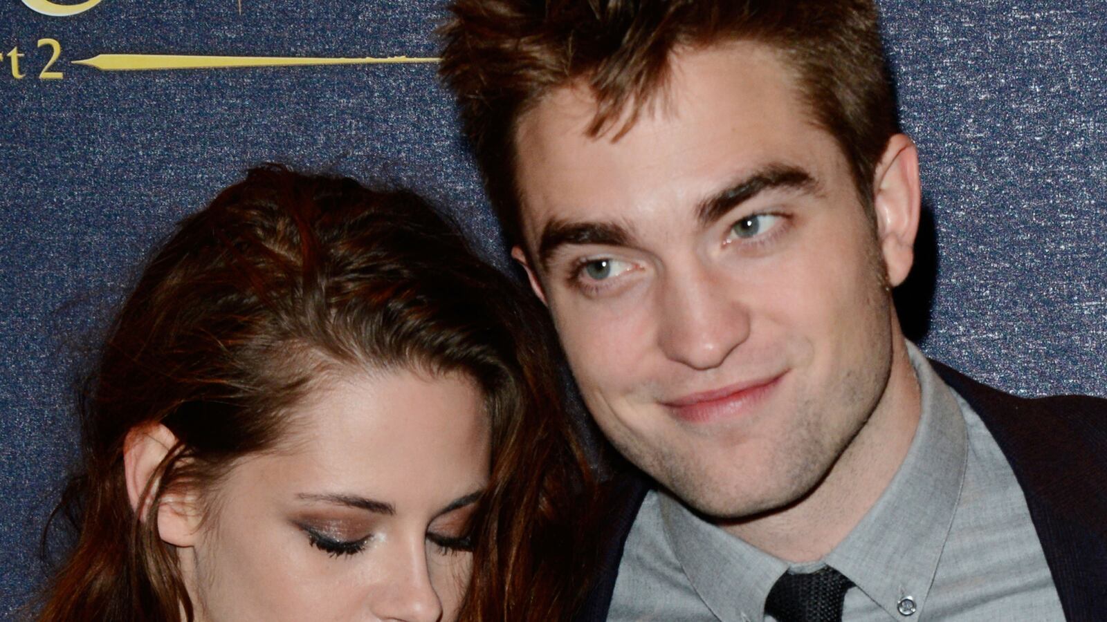 cheats/2013/05/19/report-stewart-pattinson-split/130519-kristen-stewart-robert-pattinson-split-cheat_yhji2e