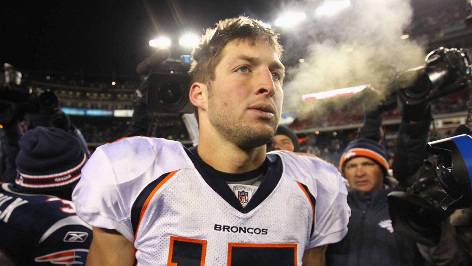 articles/2012/03/21/the-broncos-sell-their-future-tim-tebow-heads-to-the-new-york-jets/tim-tebow-leaves-broncos-barra_jy3ax5