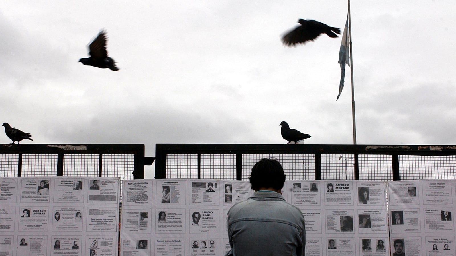 articles/2013/07/10/how-to-write-about-the-dirty-war/130710-argentina-dirty-war-klay-tease_jzn2kn