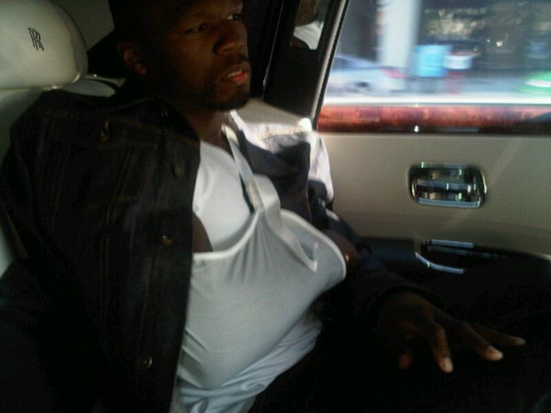 galleries/2010/11/11/celebrity-twit-pics/twitpi1111---50-cent_wdsrqc