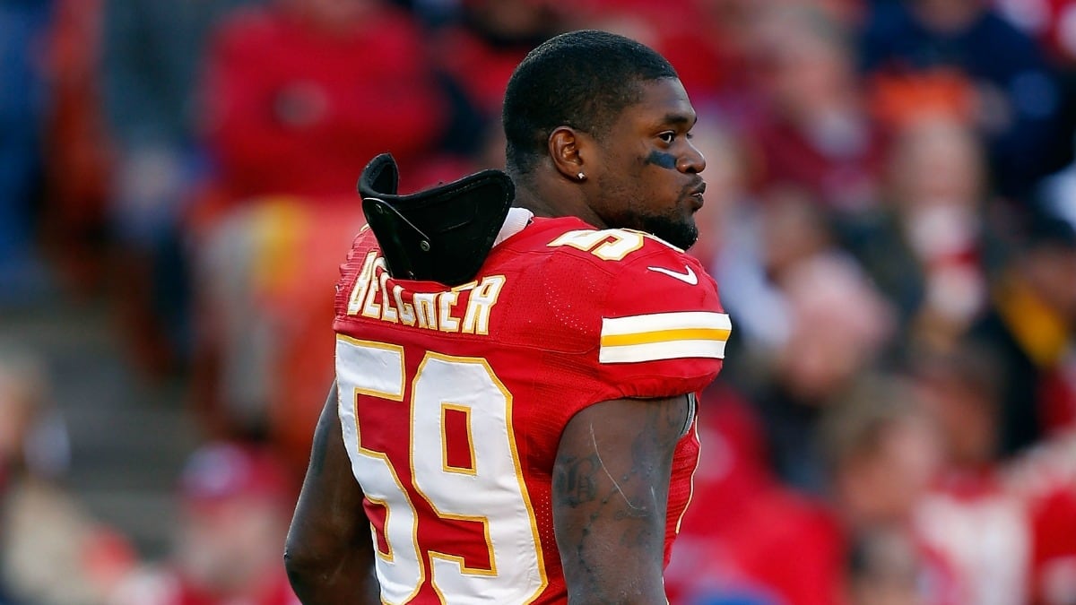 cheats/2012/12/03/belcher-punched-window-in-college/belcher-domestic-abuse-cs_wbeh7d