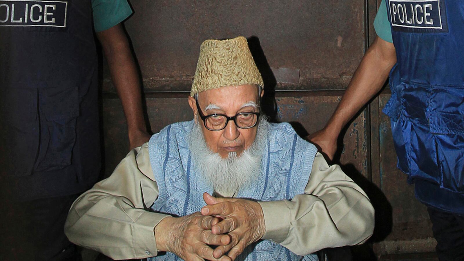 cheats/2013/07/15/bangladesh-s-hitler-gets-90-years/130715-ghulam-azam-cheat_zybrce