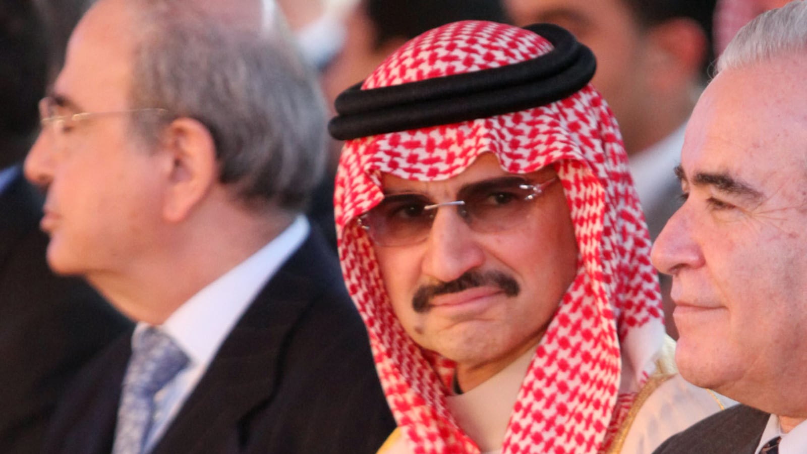 cheats/2011/12/19/saudi-prince-buys-twitter-stake/alwaleed-bin-talal-twitter-stake-cs_z53je0