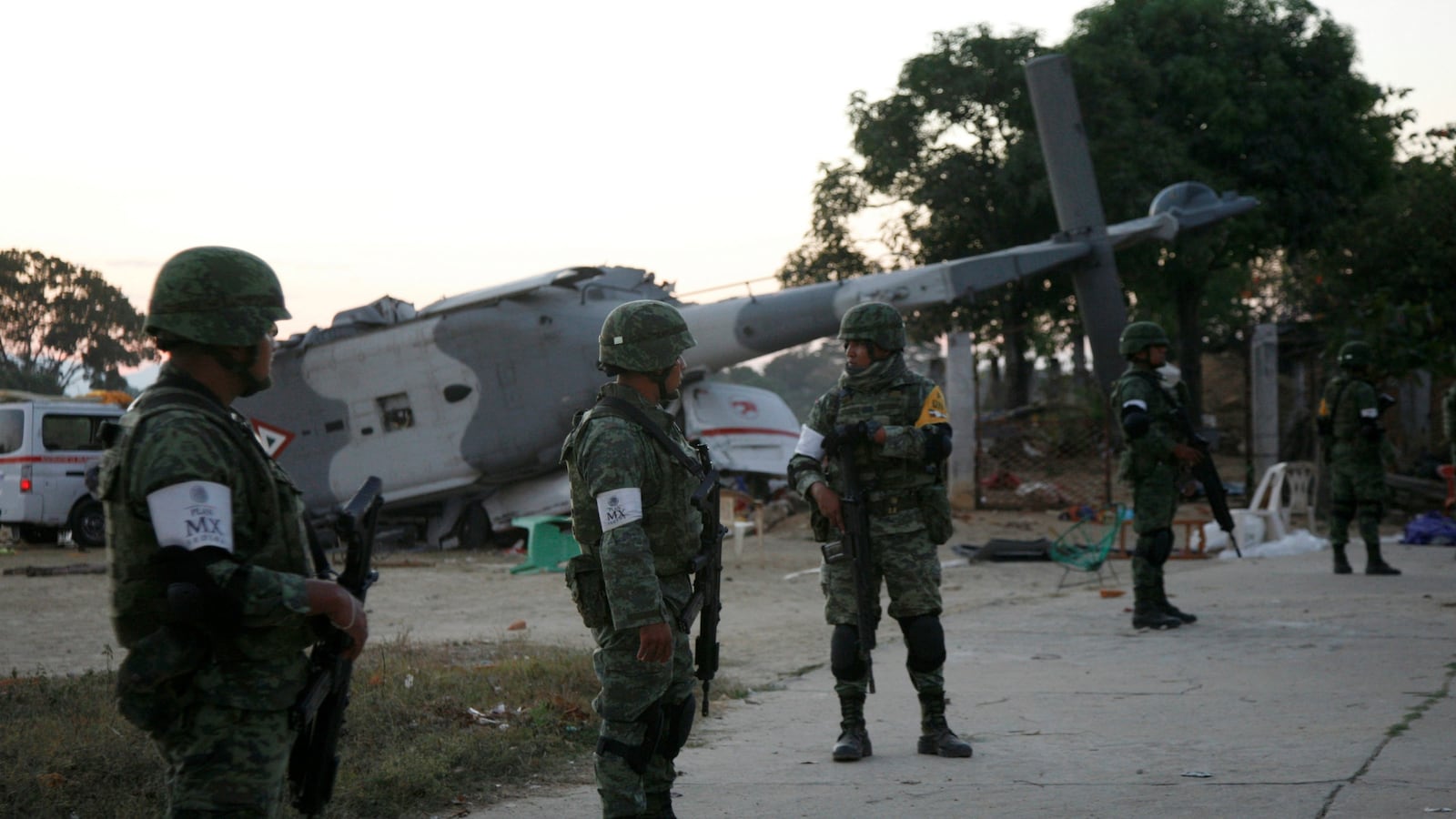 180217-mexico-chopper-crash-earthquake-cheat_zsxjr2