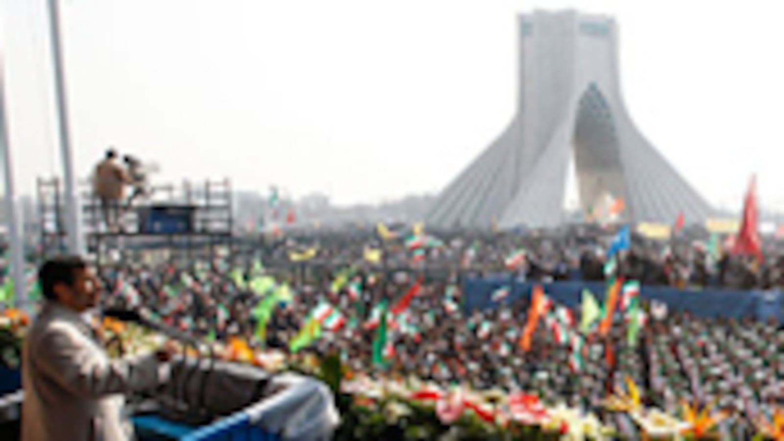 articles/2010/02/11/on-the-ground/shams-iran-anniversary-protests_81436_yukgnq