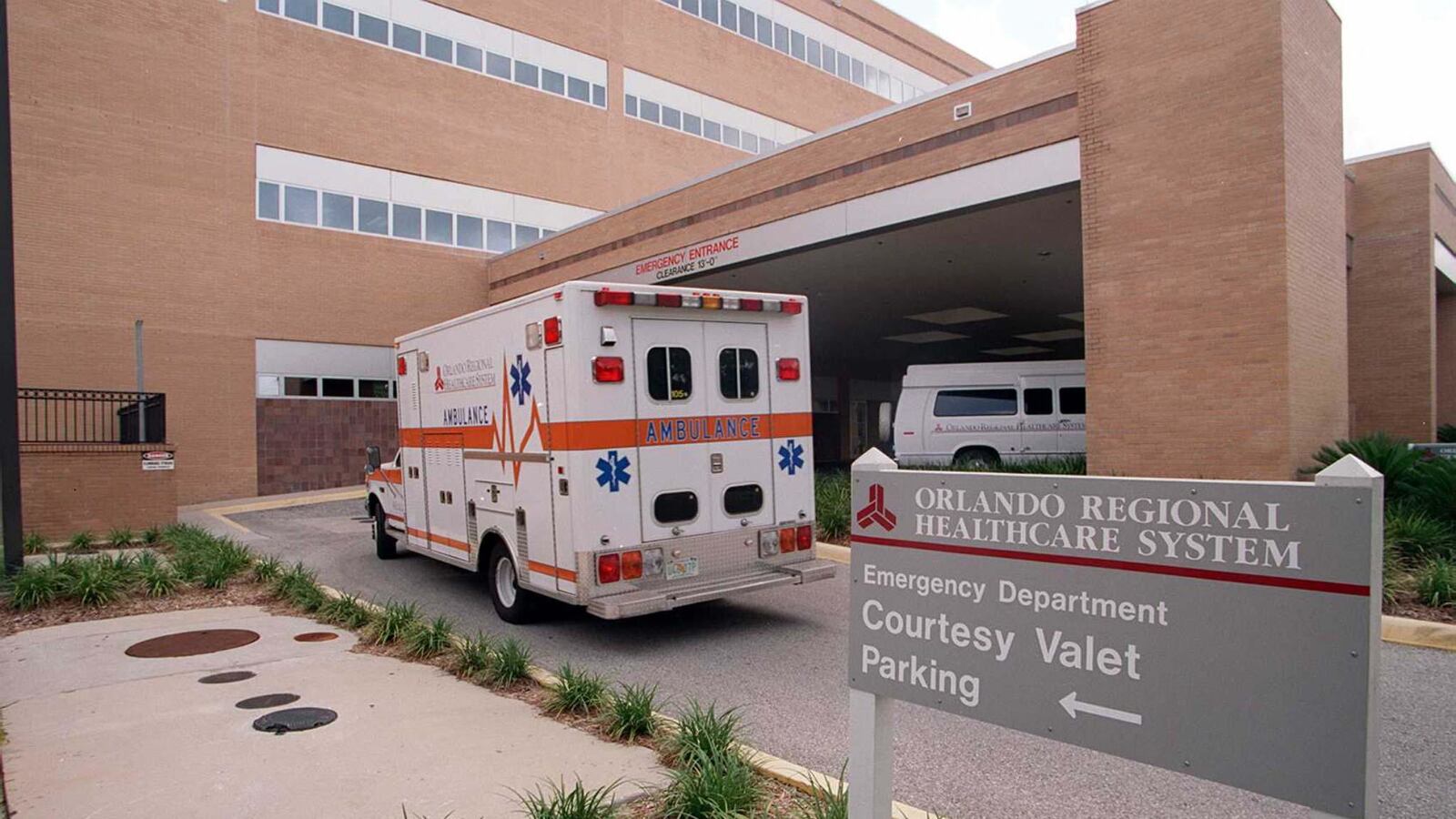 1997-06-24T000000Z_658133655_RP1DRICWHVAD_RTRMADP_3_NODESC_dyf9mx