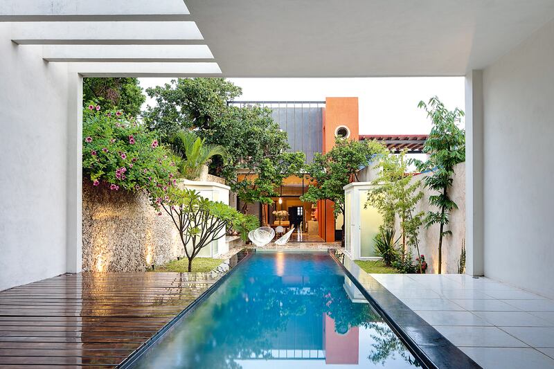 galleries/2013/08/23/omg-i-want-this-house-taschen-s-fabulous-homes-from-paris-to-sao-paulo-photos/omg-house-interiors-now-3-taschen-11_kvoaxo