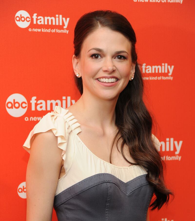 galleries/2012/12/29/famous-les-miserables-alums-nick-jonas-lea-michele-and-more-photos/les-foster1440_nyyoam