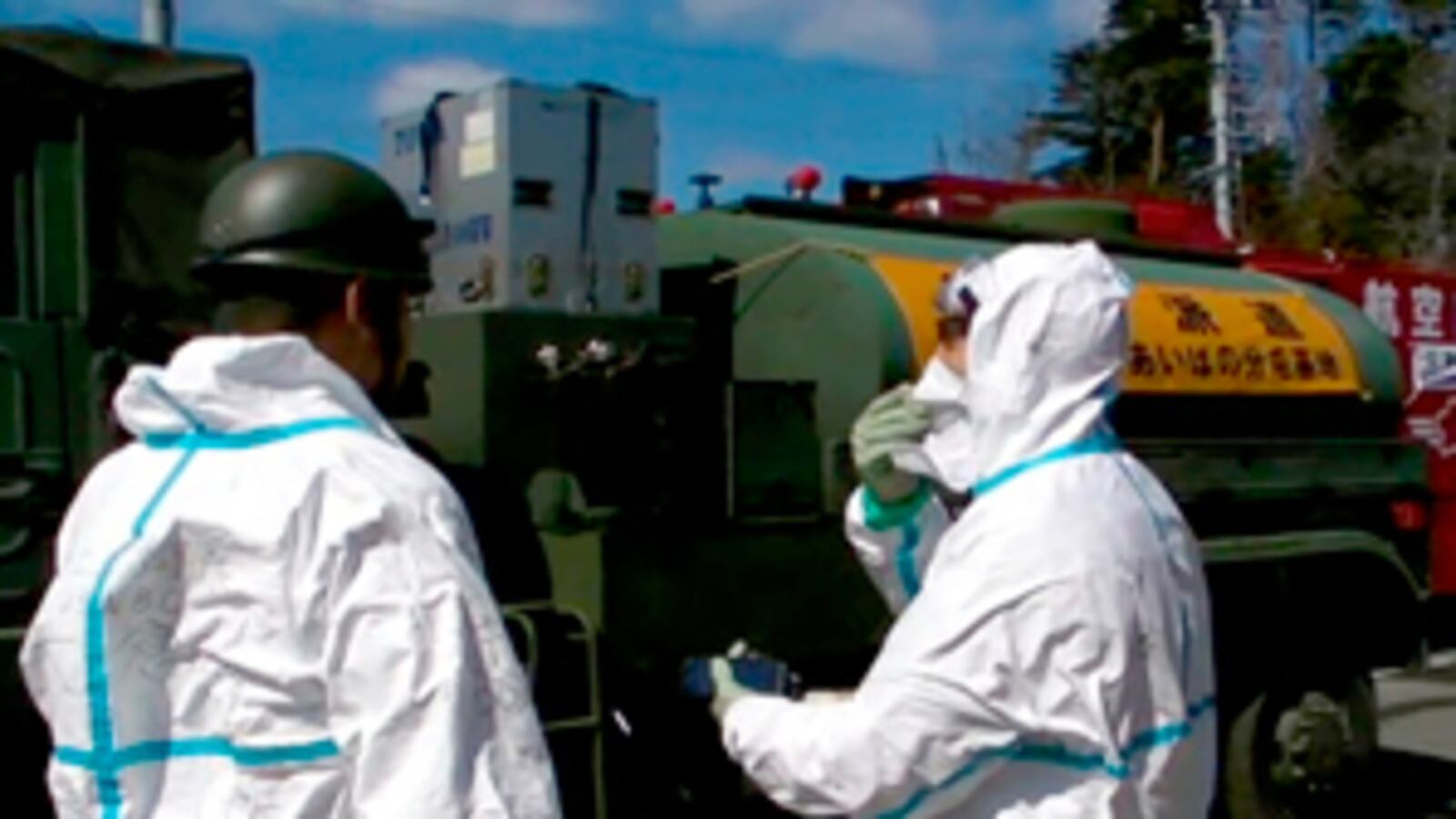 cheats/2011/03/21/japans-food-radiation-harmless/japan-nuclear-workers-pulled_x1zhrk