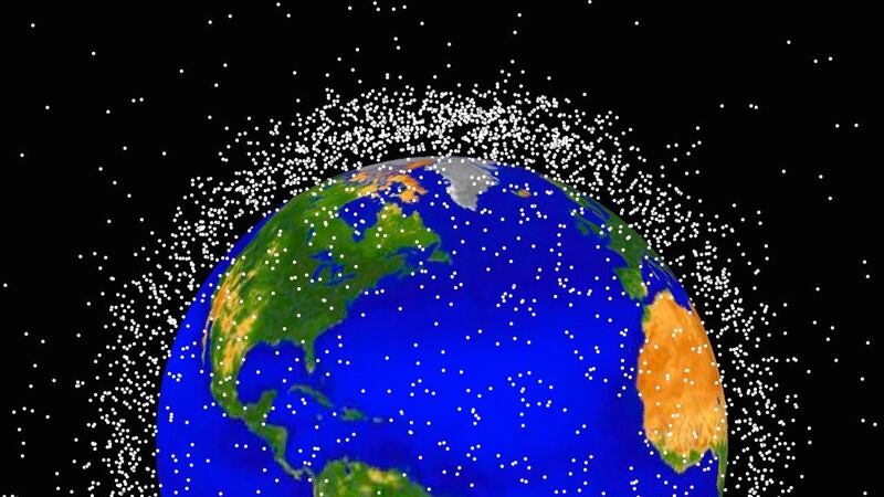 cheats/2011/09/02/space-junk-crisis-looming/space-debris-orbiting-earth-cheat_oxnbgx