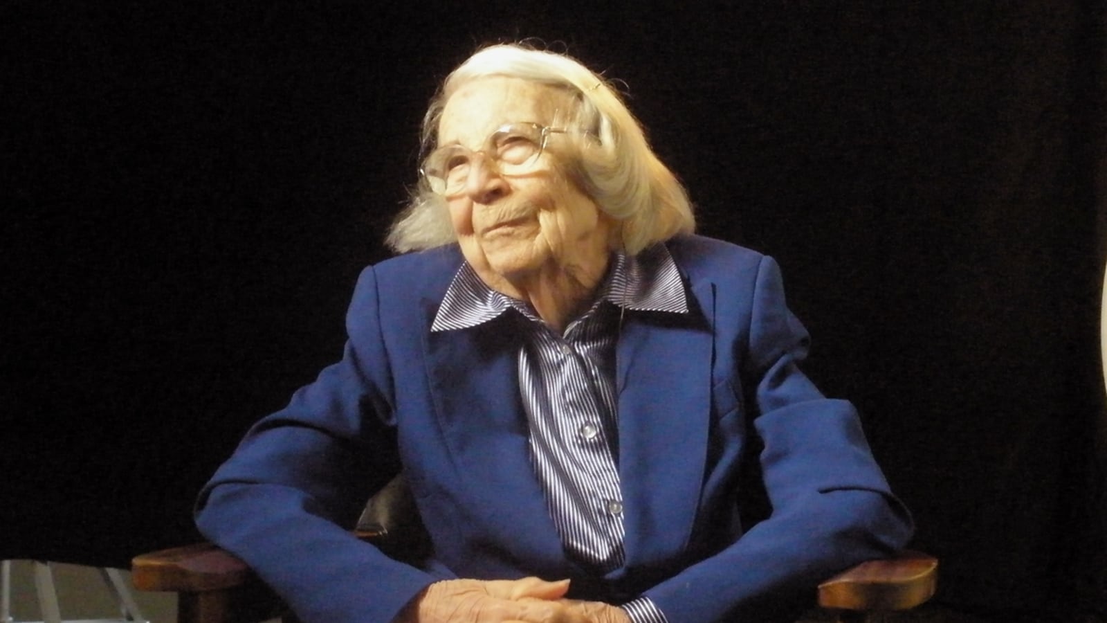 articles/2012/04/01/harper-lee-s-sister-alice-is-100-still-practices-law-and-remembers-everything/alice-finch-lee-turns-100_e9trl8