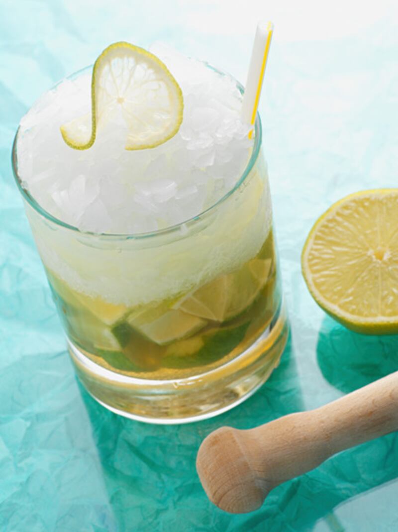 galleries/2011/11/29/20-fattening-holiday-drinks-photos/fattening-holiday-drinks-caipirinha_e3yki2