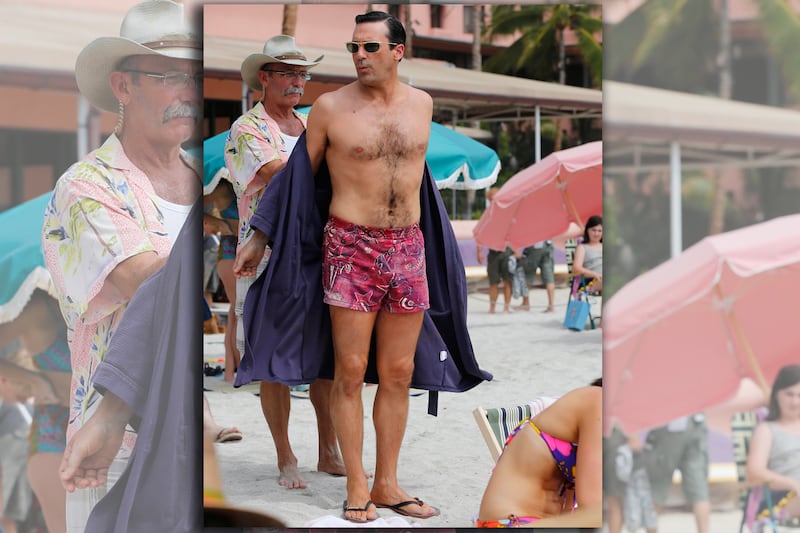 articles/2013/03/27/major-underwear-companies-fight-over-mad-men-star-jon-hamm-s-goods/130320-klassen-hamm-bulge-tease-embed_jq2ath