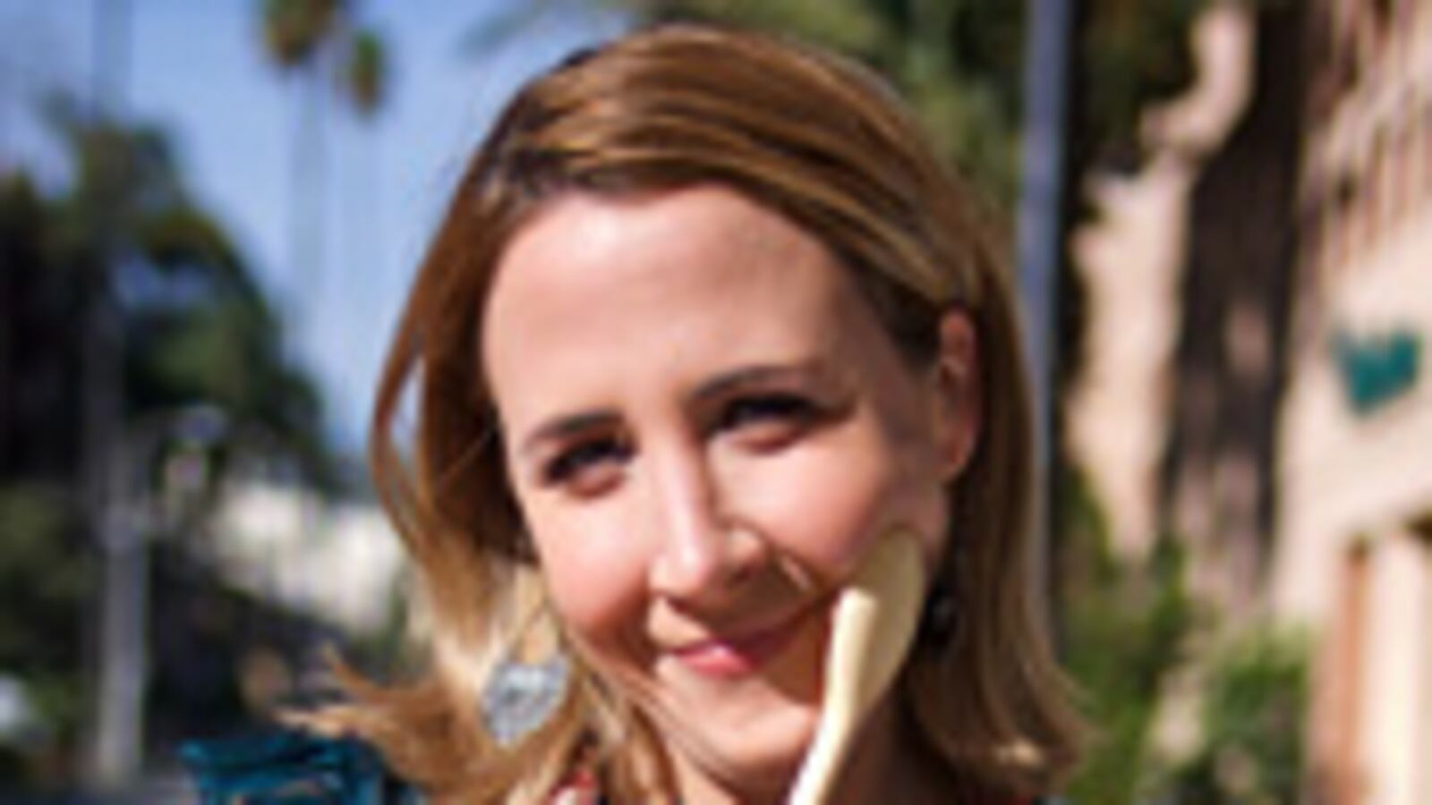 articles/2009/06/15/the-daily-show-for-women/meltzer-sarah-haskins-comedian_31258_qceuma