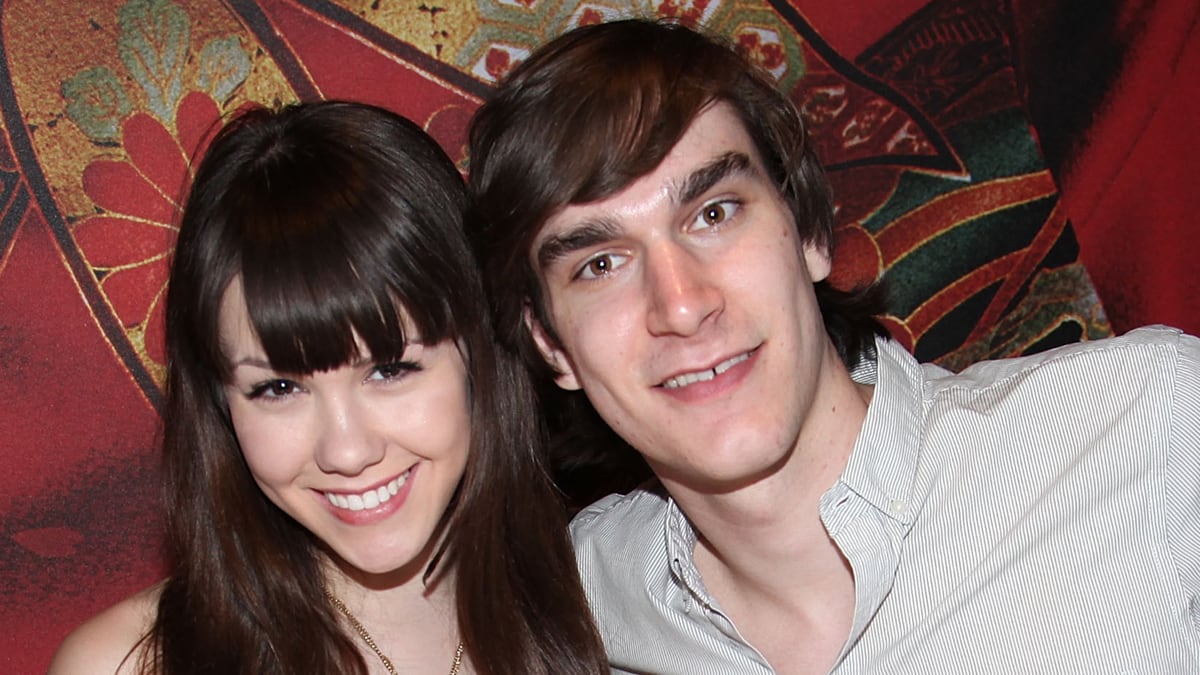 cheats/2012/03/21/hefner-son-sent-to-violence-progam/marston-hefner-allegedly-attacks-playmate-girlfriend-cheat_f4znpj