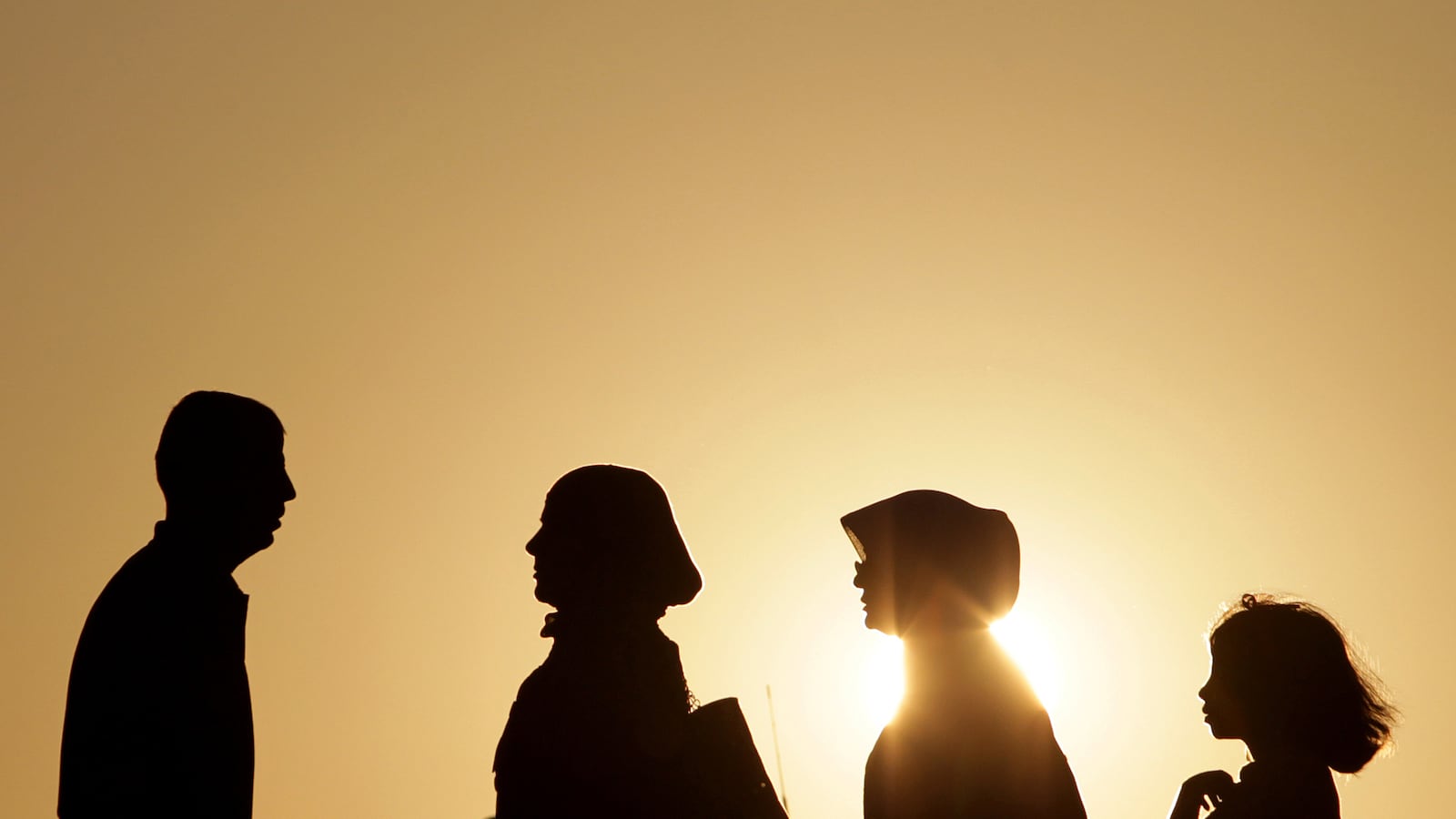 articles/2013/08/17/palestinian-and-israeli-citizens-bypass-their-governments-in-search-for-peace/130826-salomon-israelis-palestinians-tease-embed_gkwh4t