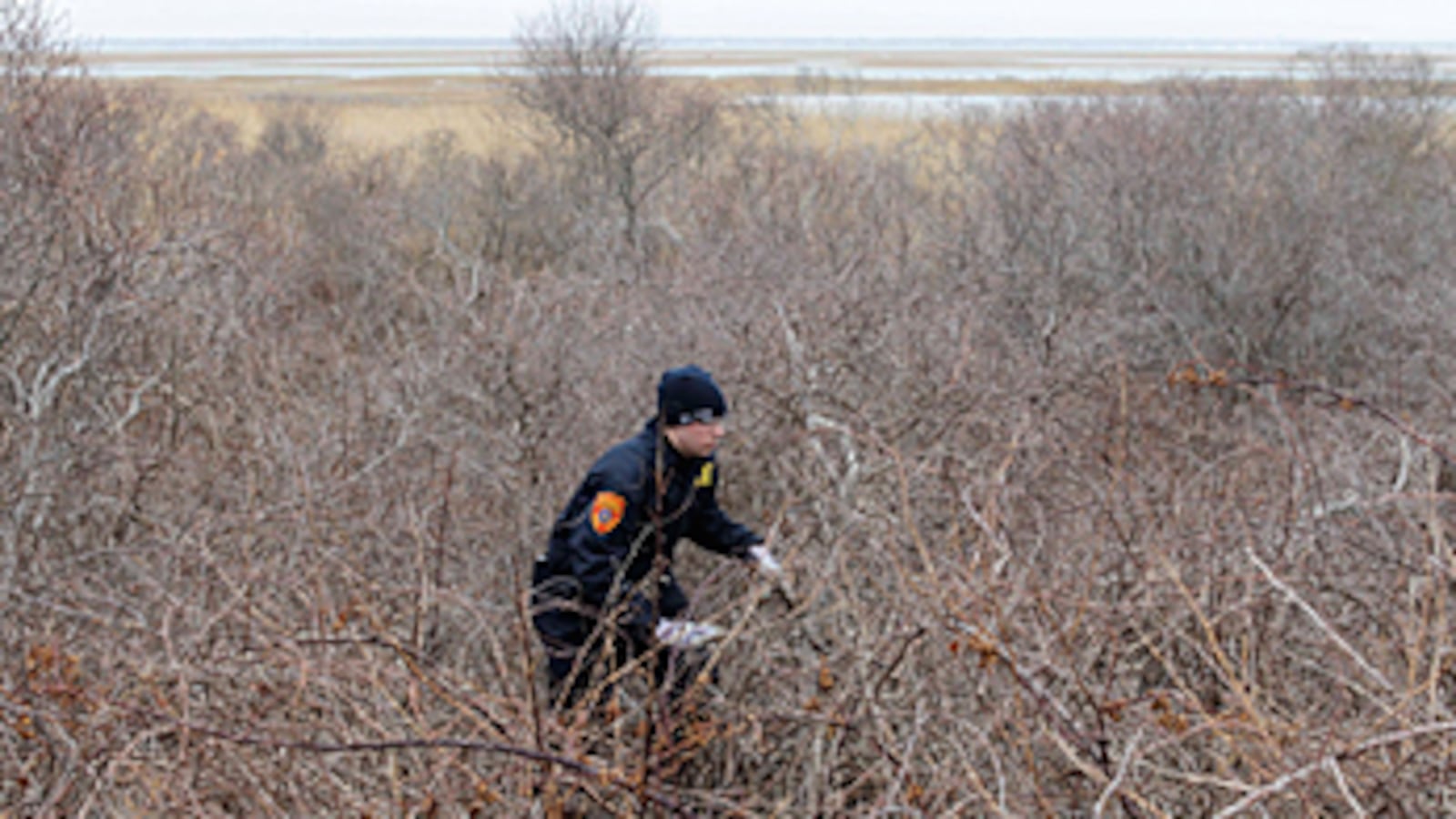 cheats/2011/04/10/missing-prostitute-partied-with-two-men/long-island-beach_ixynzb