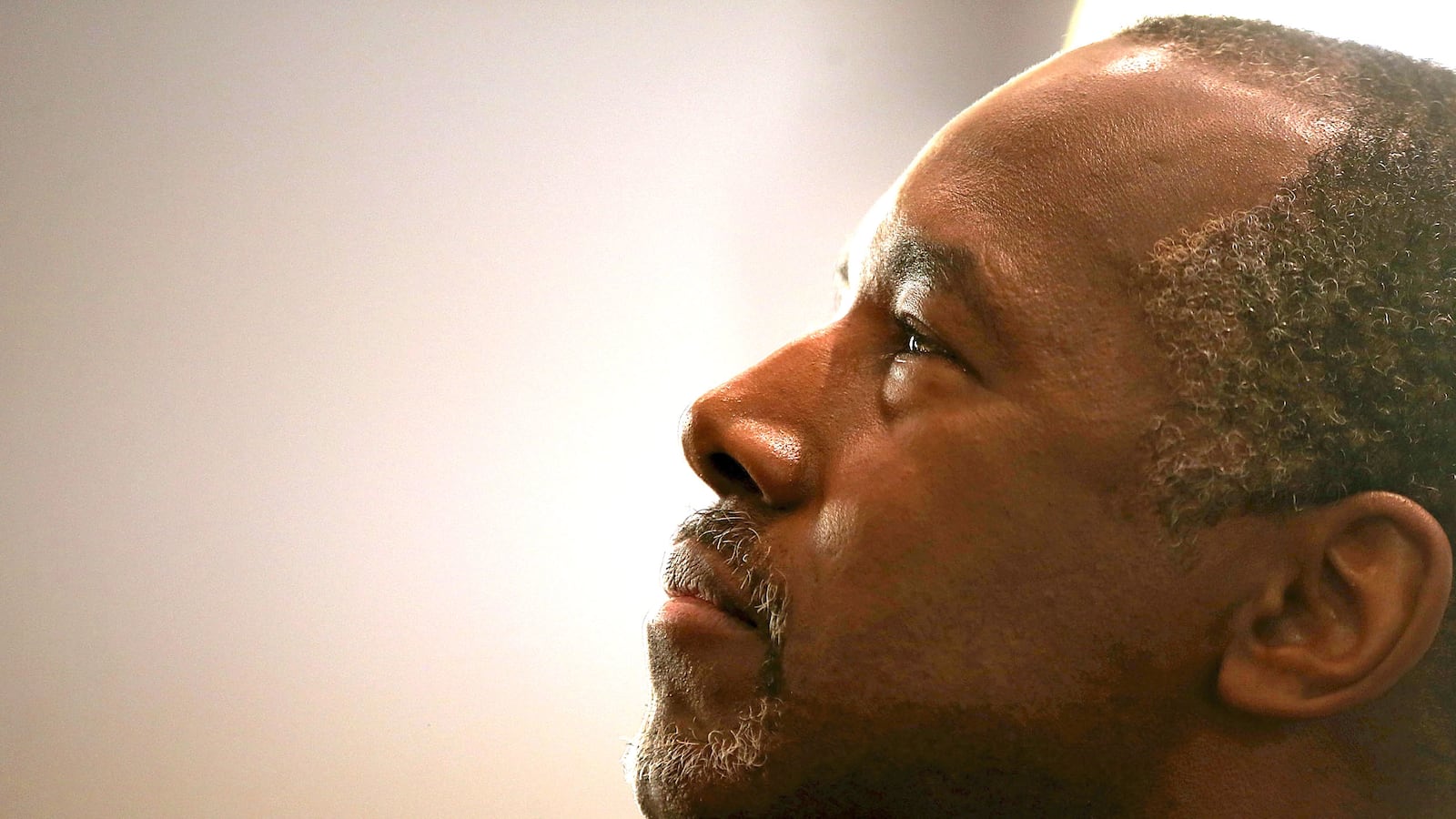articles/2017/05/04/ben-carson-s-vacuousness-is-on-full-display-in-a-disturbing-new-documentary/170503-schager-ben-carson-tease_nfzzs9