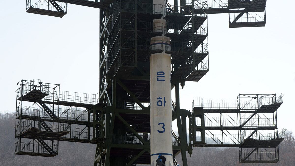 cheats/2012/04/08/north-korea-preps-rocket-launch/north-korea-rocket-launch-cheat_fjn370