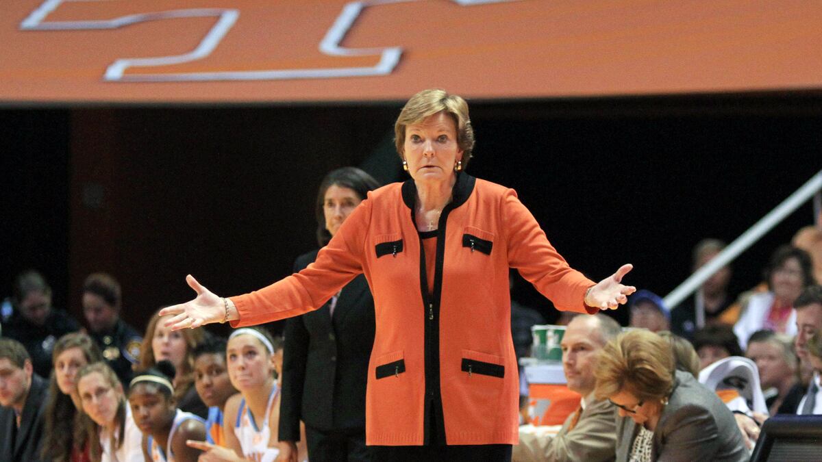 cheats/2012/04/18/tennessee-coach-summitt-retires/college-basketball-pat-summit-retires-cs_rtvvbs