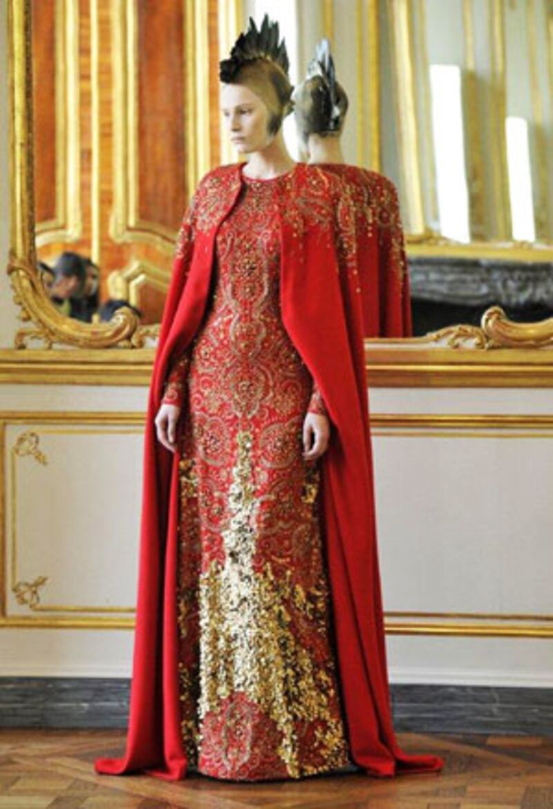 galleries/2010/03/09/alexander-mcqueen-s-last-collection/murphy-mcqueen-paris---14_iwgmgh