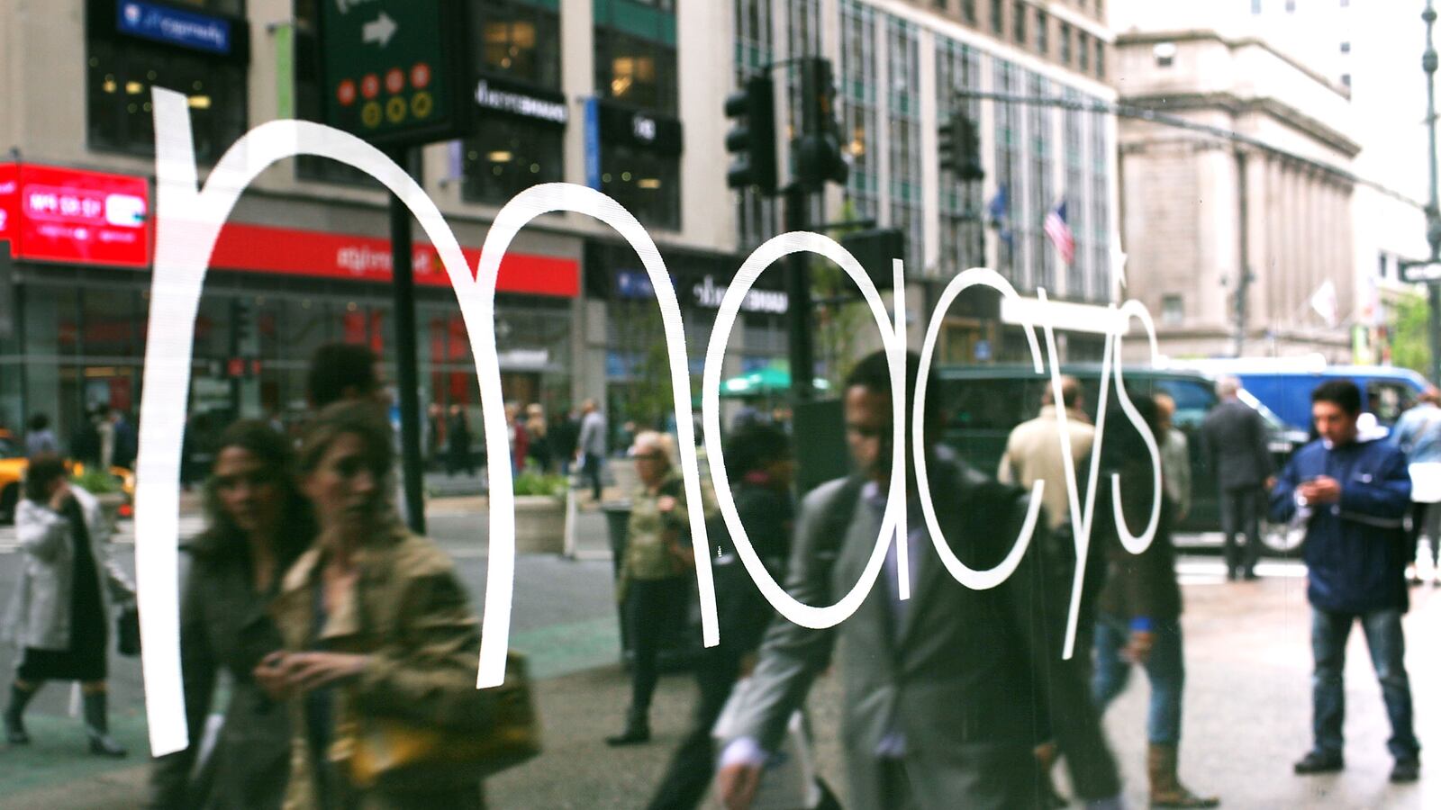 cheats/2014/01/09/macy-s-to-lay-off-2-500/140109-macys-layoffs-cheat_evtkd1