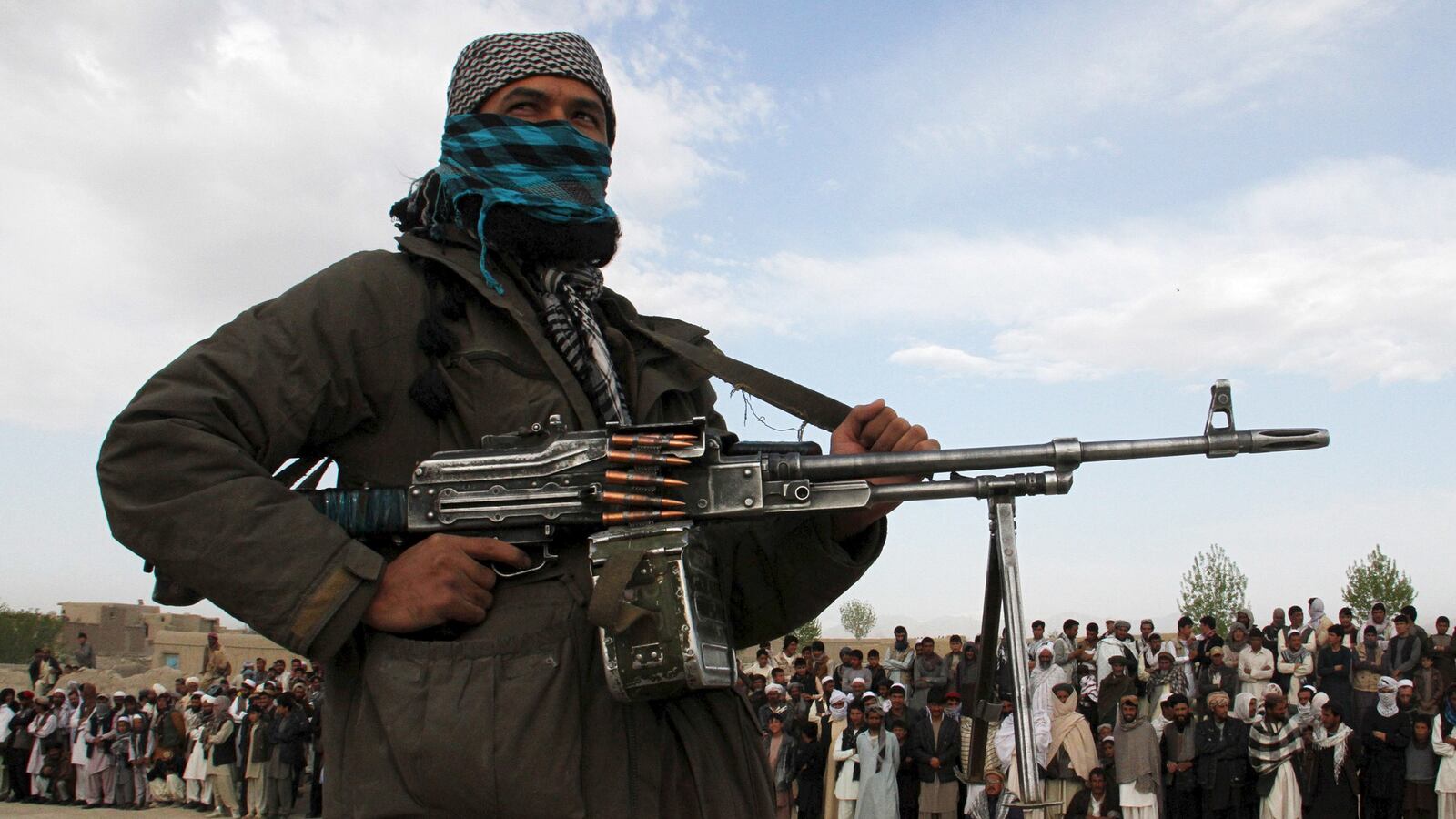 cheats/2015/09/14/350-escape-in-afghan-taliban-jailbreak/150914-taliban-storms-jail-cheat_rwa7gg