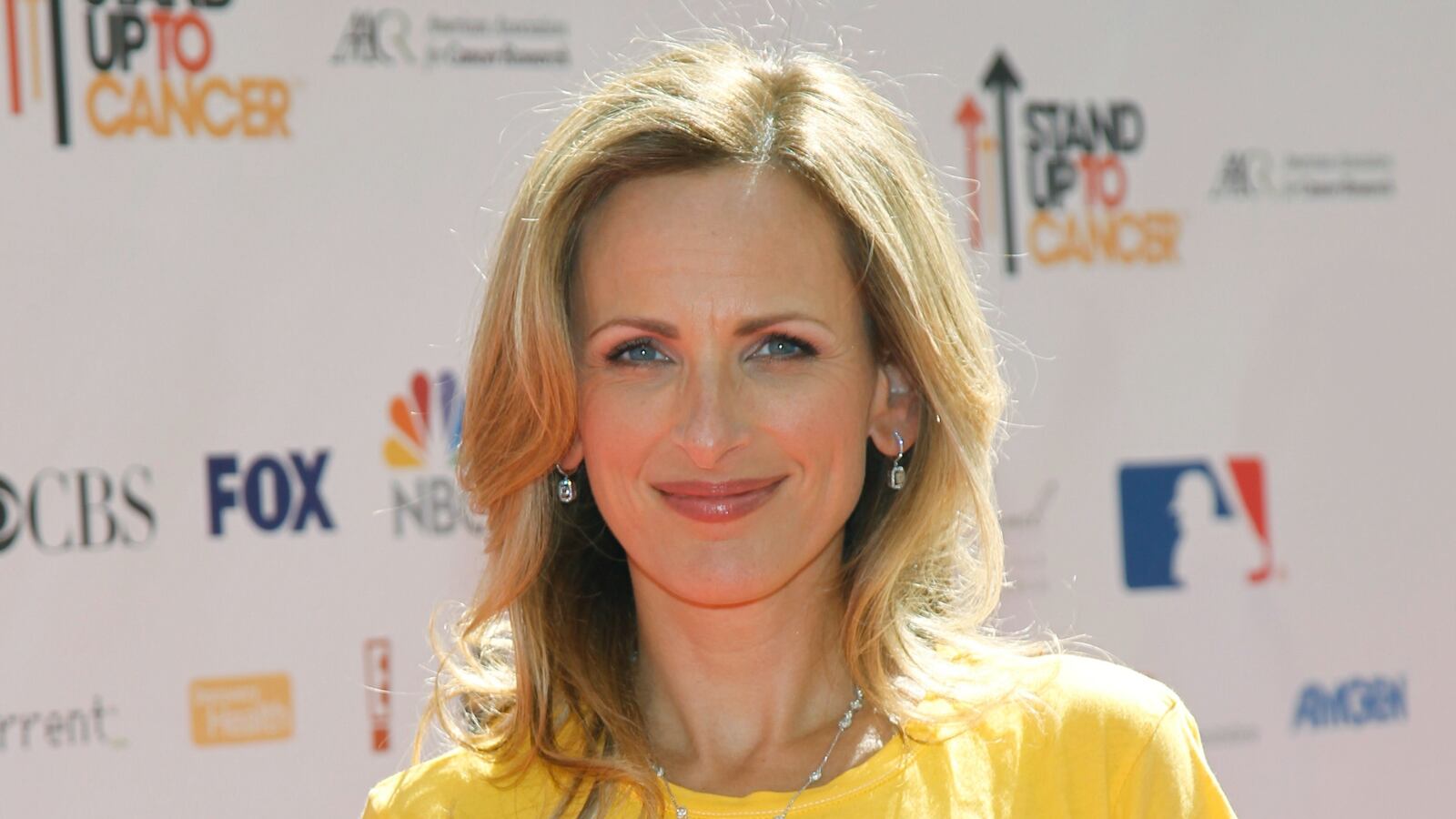 cheats/2016/10/14/marlee-matlin-abhorrent-for-trump-to-call-me-retarded/161014-marlee-matlin-cheat_qp5uwm