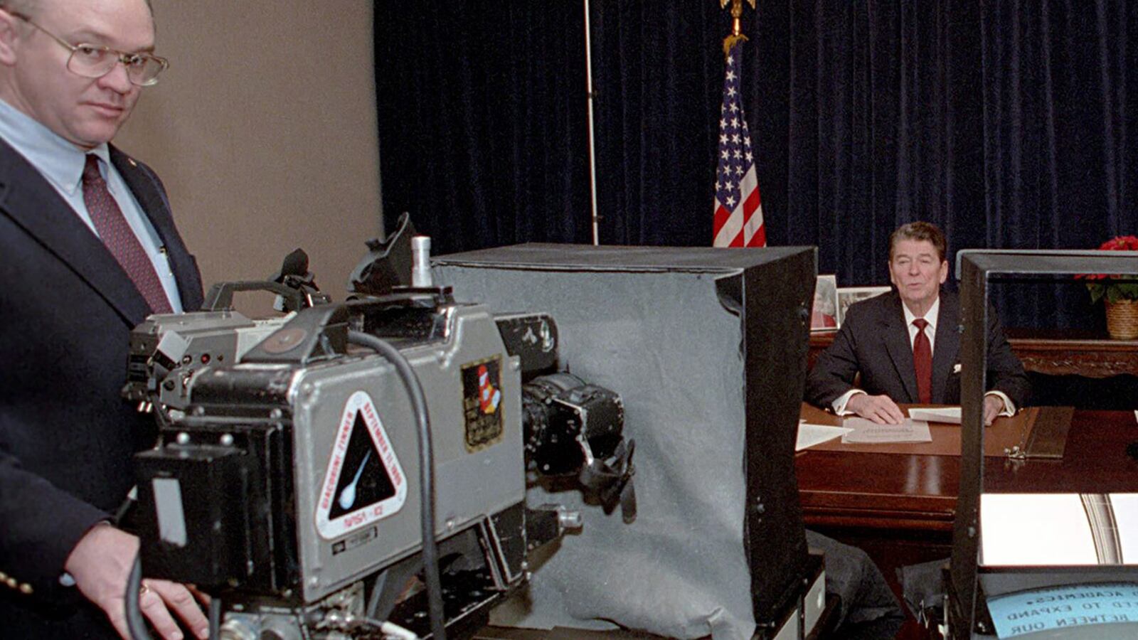 articles/2017/04/23/how-ronald-reagan-set-the-stage-for-our-reality-tv-president/170418-Schager-reagan-tease_psn4lj