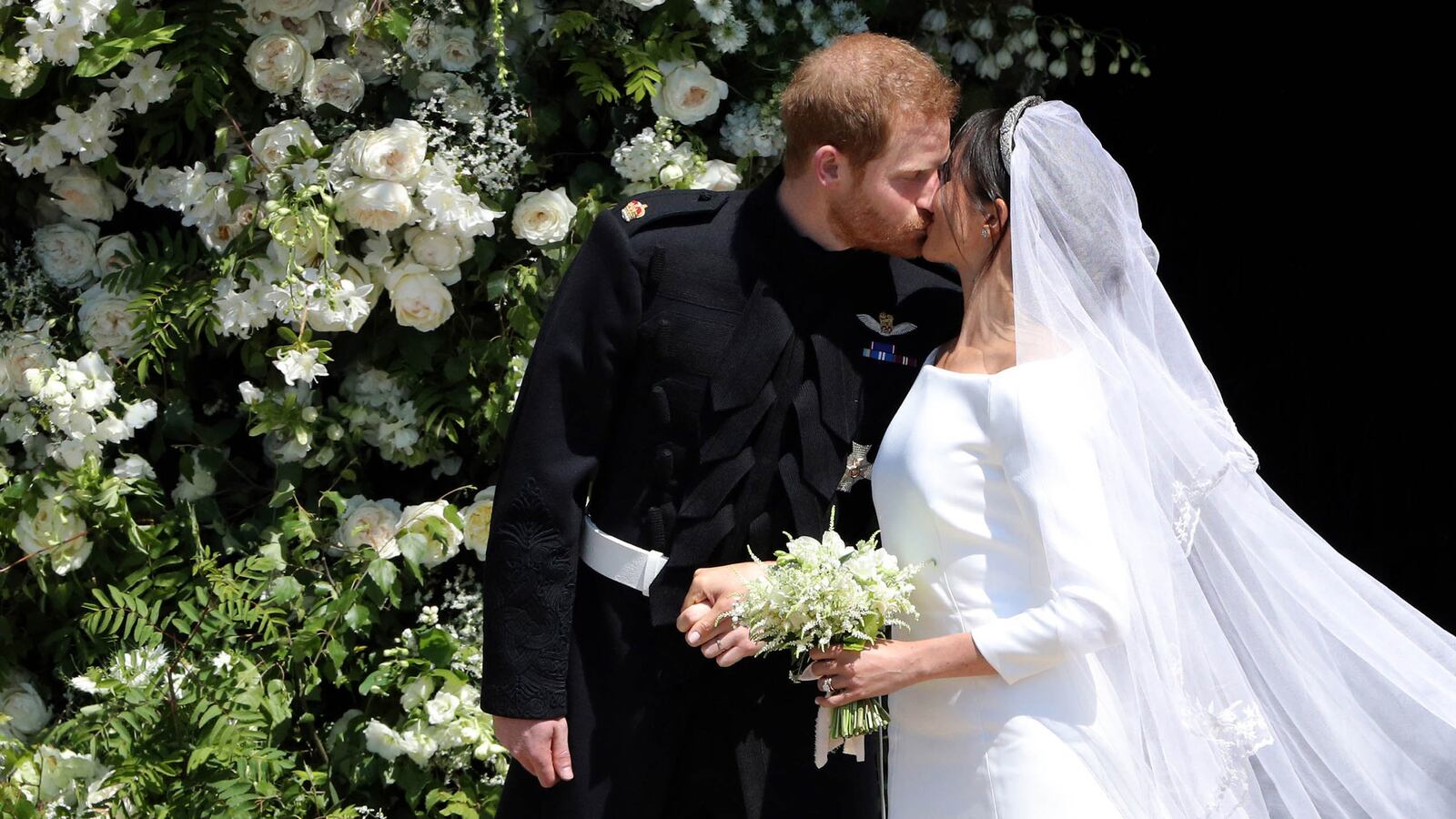 180519-sykes-wedding-tease2_v7eh2k