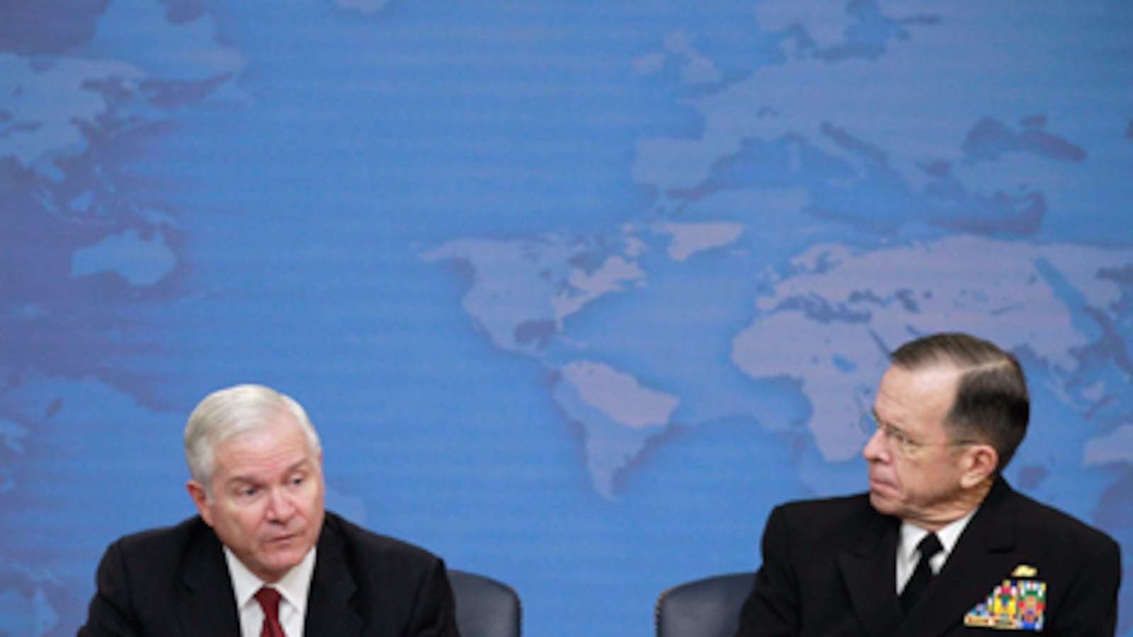 articles/2011/01/07/defense-spending-why-the-us-shouldnt-rush-to-make-cuts/schoen-defense-cuts_151496_jccppx