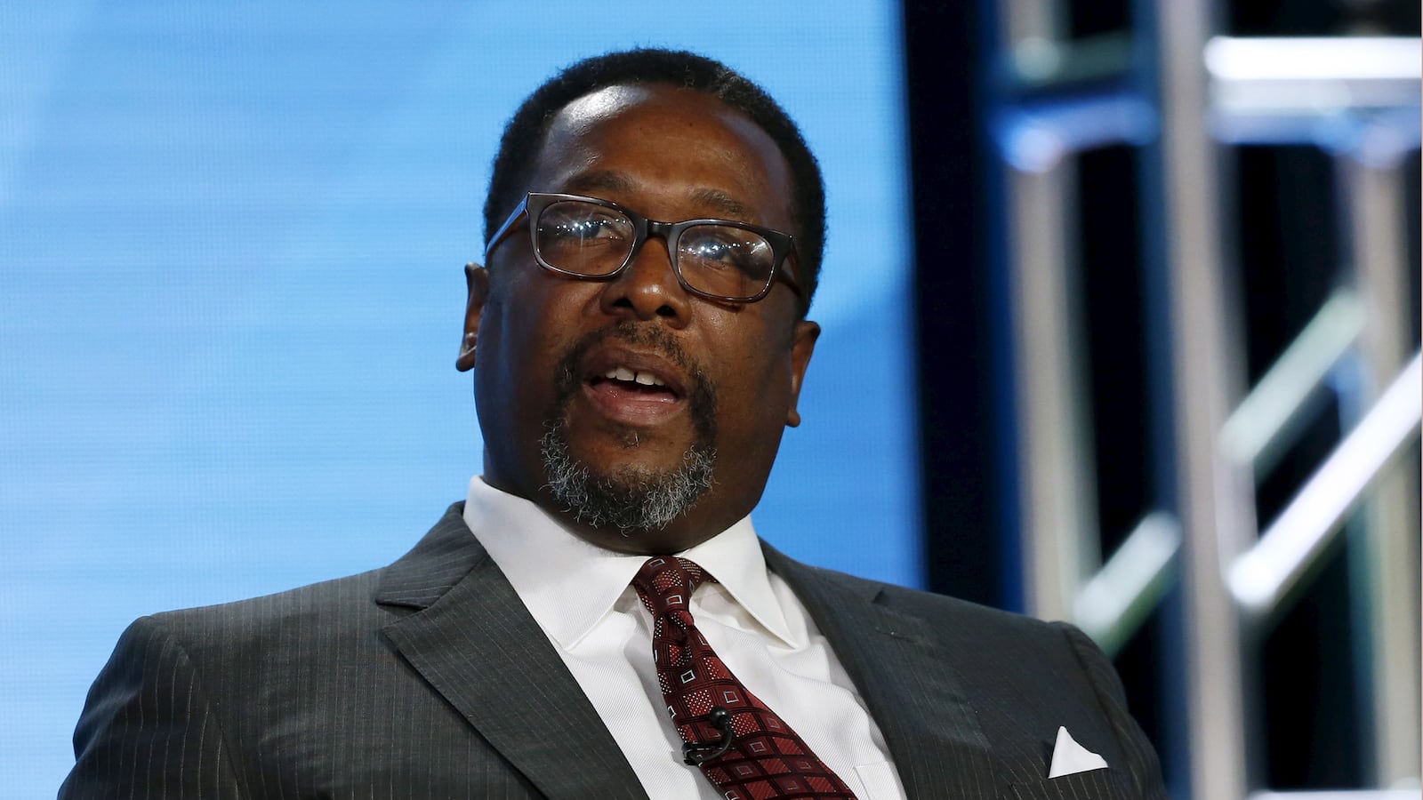 cheats/2016/05/16/wendell-pierce-pulls-out-of-grad-speech/160516-wendell-pierce-cheat_ue8fjo