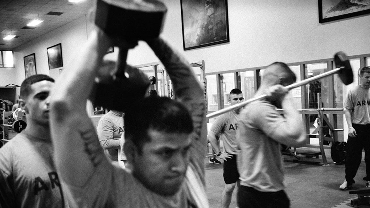 galleries/2012/09/04/photographer-erin-trieb-homecoming-project-photos/homecoming-project-erin-trieb-tease_hesos1