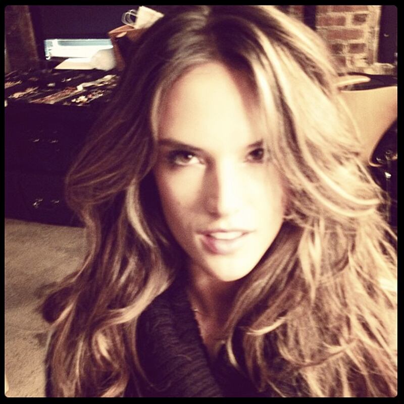 galleries/2012/07/15/heidi-klum-john-stamos-more-celebrity-twitter-pictures-photos/gal-twitpic-self-ambrosio_wfboj9