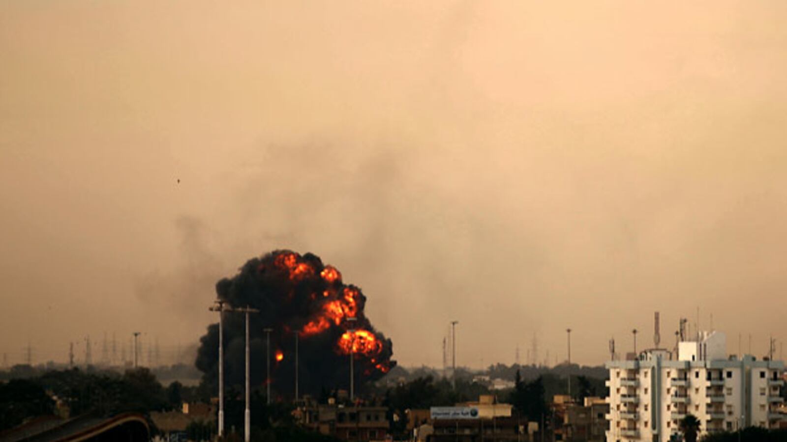 cheats/2011/03/20/us-and-uk-fire-libya-missiles/libya-air-raids_xhora7