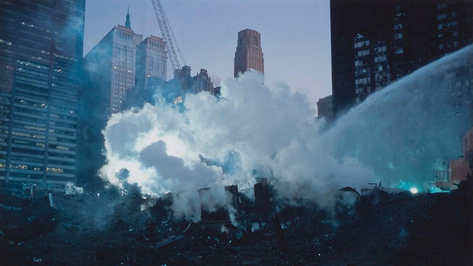 galleries/2011/08/29/joel-meyerowitz-s-ground-zero/joel-meyerowitz-ground-zero-2_eehtkz