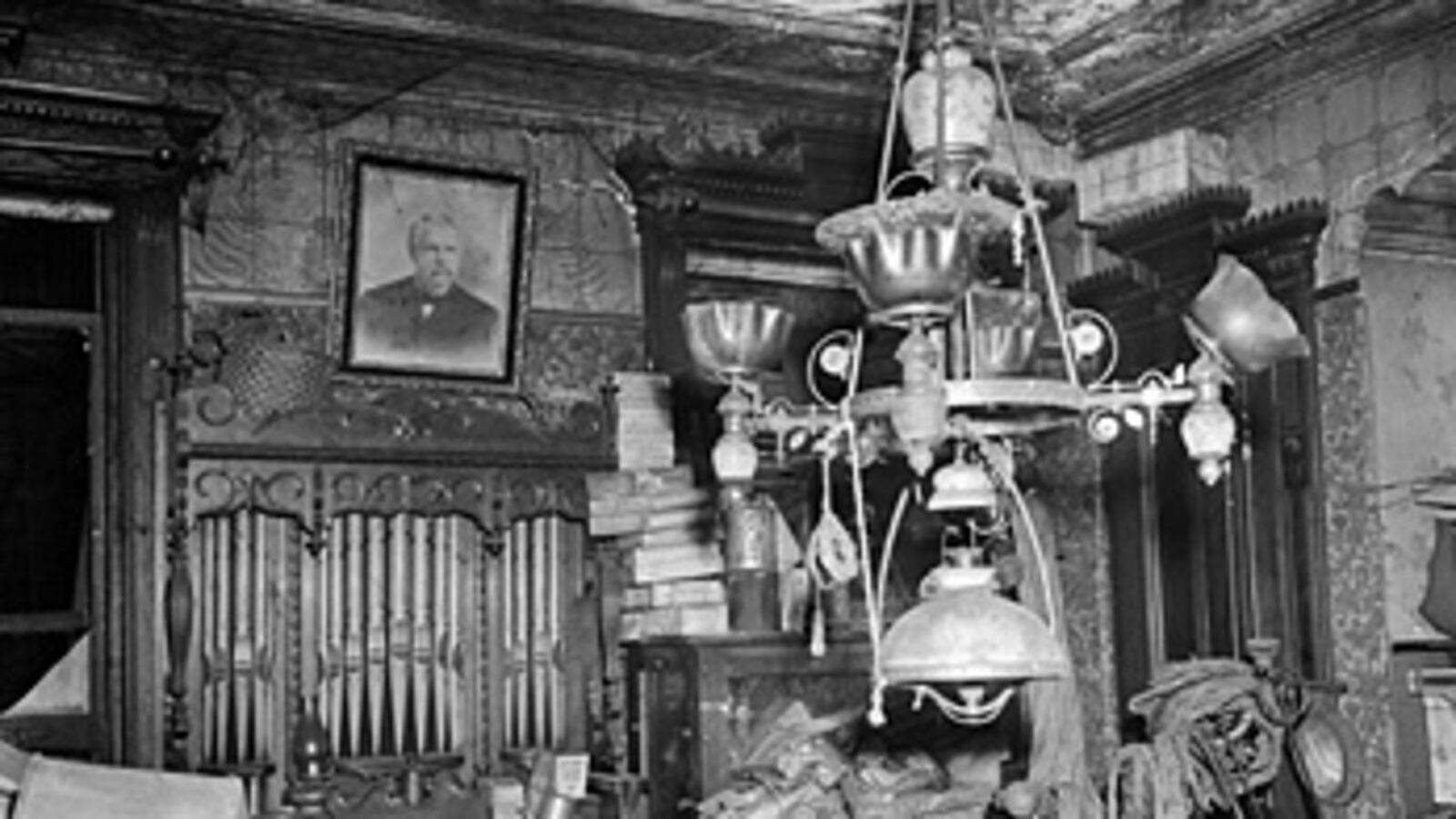 articles/2009/08/31/doctorows-high-society-hermits/ciabattari-doctorow-collyer-bros_46453_lvsh9n