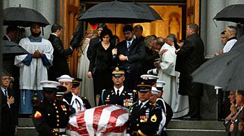 articles/2009/08/29/our-teddy-changed-america/clymer-funeral_46235_rqco7e