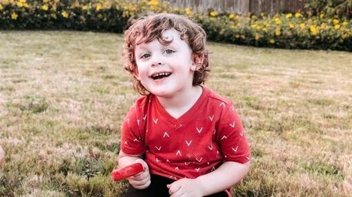 Ej-87QgVgAA5-ZD_h98byw