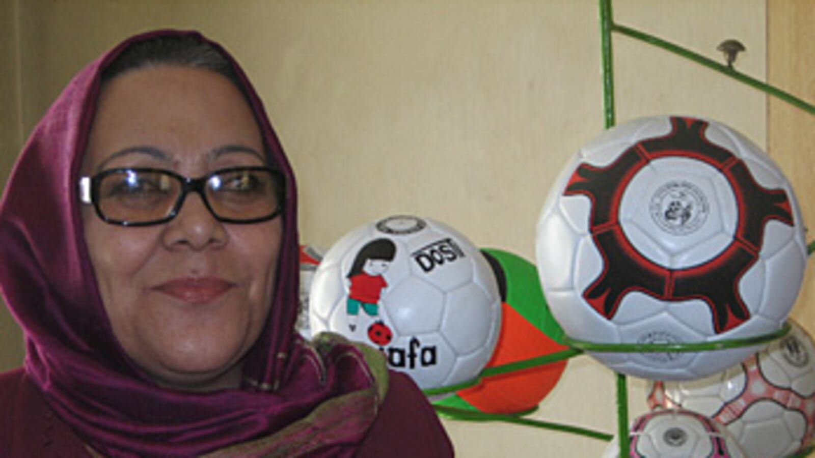 articles/2009/11/11/in-security-crisis-afghan-women-leaders-demand-support/tzemach-afghan-women-speak_a7mirx