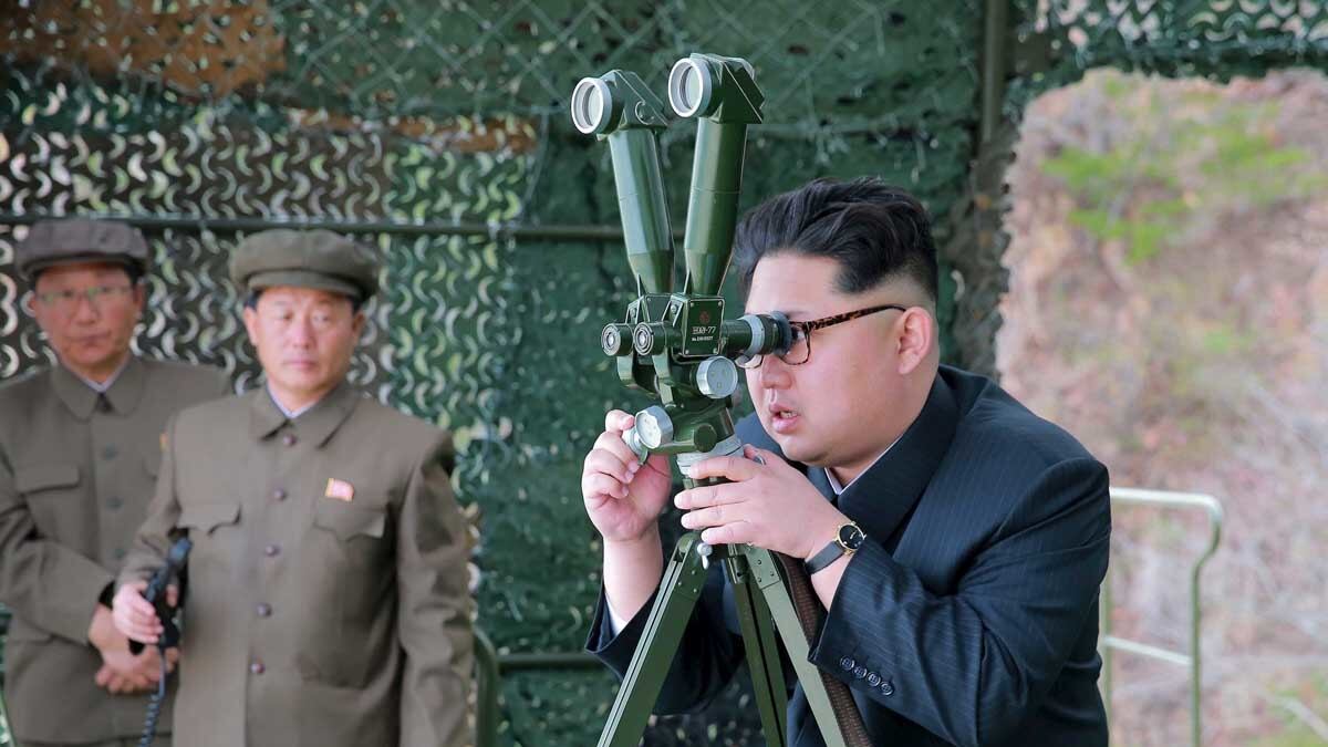 cheats/2016/04/28/north-korea-fails-another-missile-test/160428-north-korea-nukes-cheat_hevzkw