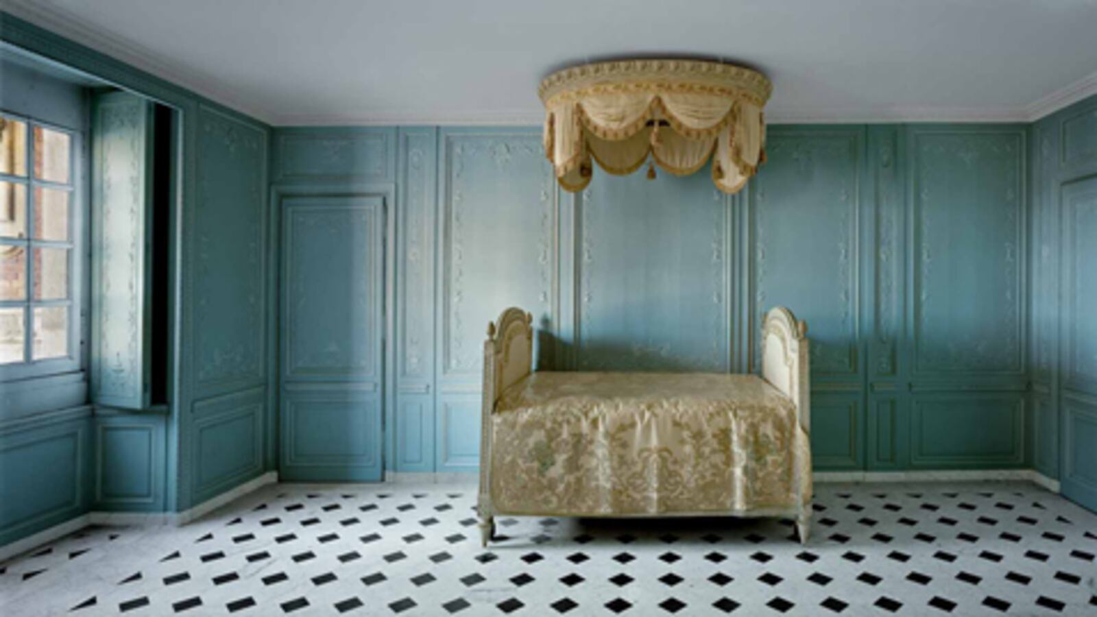 articles/2008/10/24/escapism-1/hulin-polidori_2189_zpoxid