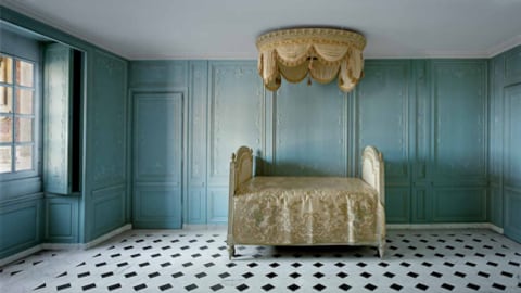 articles/2008/10/24/escapism-1/hulin-polidori_2189_zpoxid